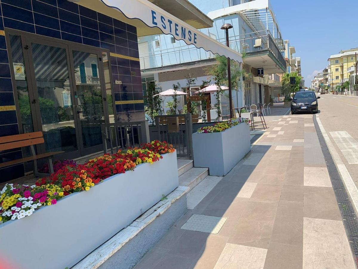 Hotel Estense Римини Экстерьер фото